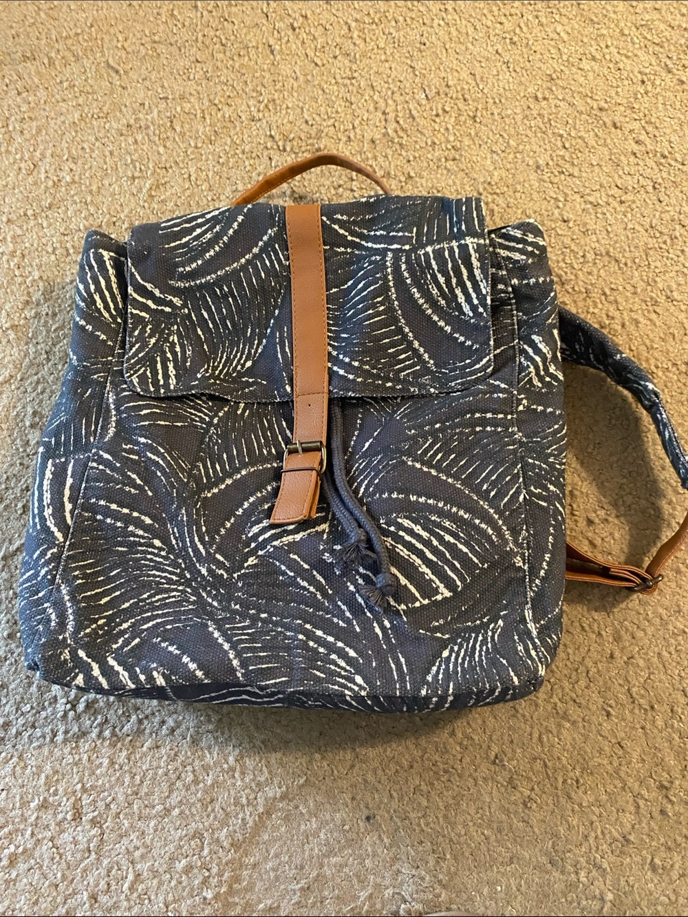 Lu & Elle Paradise Palm Canvas Backpack with Tan Trim. EUC
